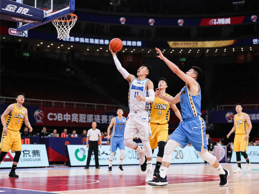CBA总决赛开局不利！广厦87-101不敌北京，周琦13分14板，胡金秋空砍26分，总比分0-1落后